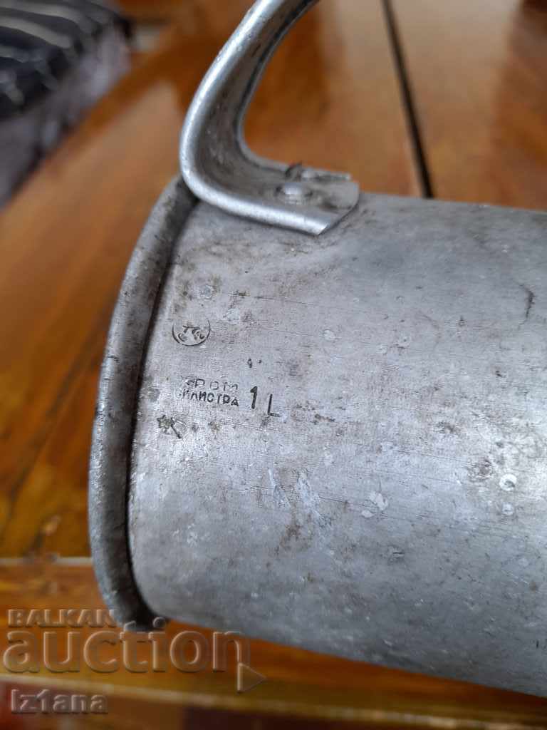 An old measure, a measure for liquids - 7 An old measure, a measure for liquids - 7