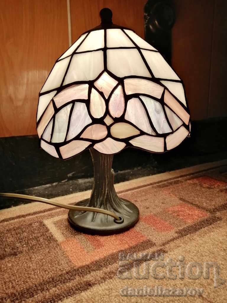 Παλιά λάμπα Tiffany με τιμή € 78.00 | 152.56 BGN