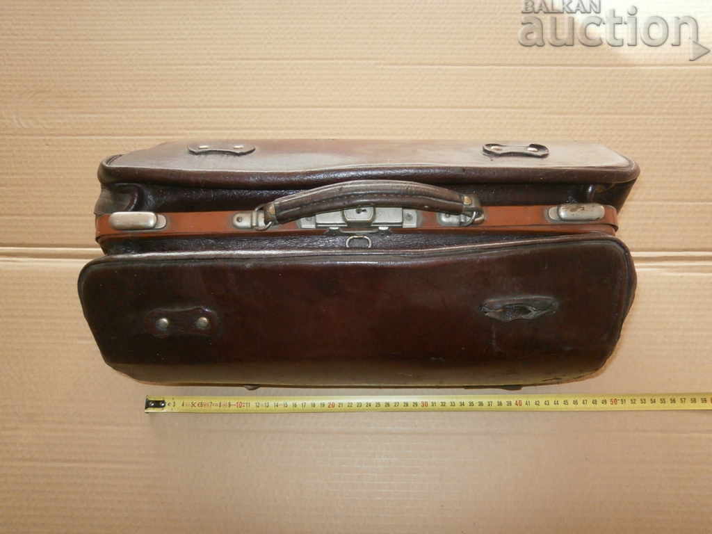 OLD LEATHER DOCTOR'S BAG suitcase medical briefcase