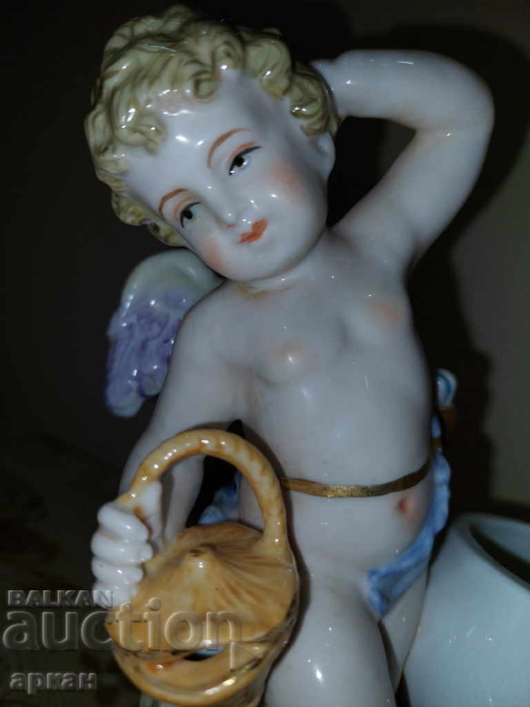 Auction porcelain figurine Meissen Auction porcelain figurine Meissen