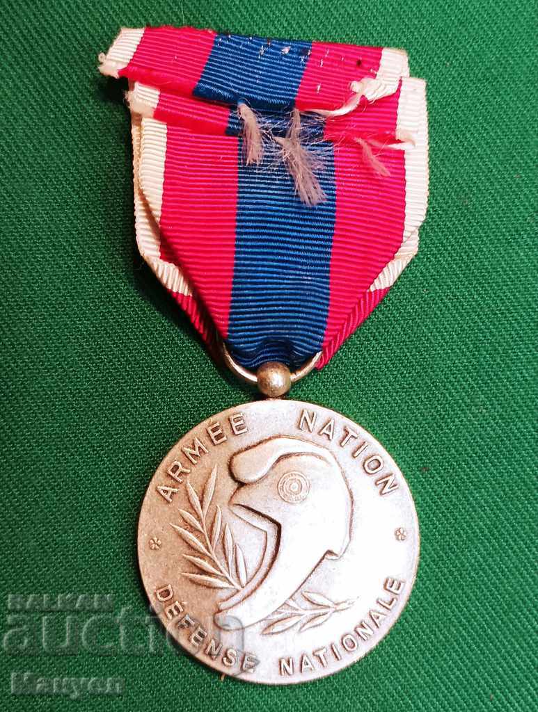 Vând medalie franceză pentru apărarea națională! cu preț 36.00 BGN | € 18.41 Vând medalie franceză pentru apărarea națională! cu preț 36.00 BGN | € 18.41