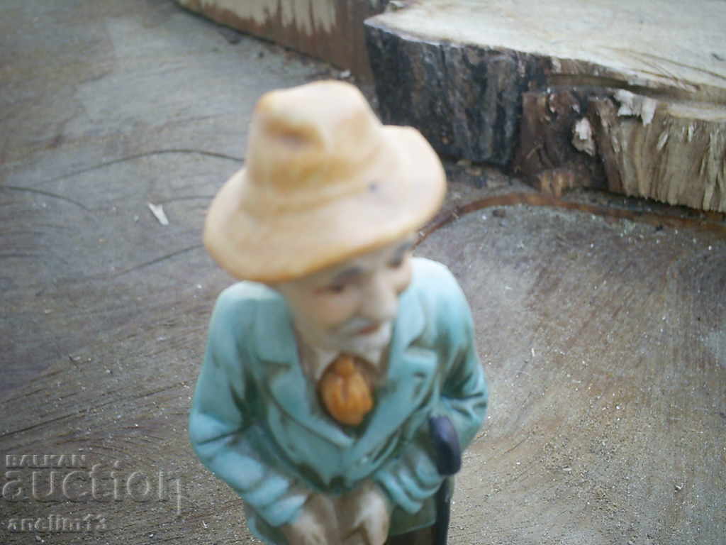 Auction  OLD PORCELAIN