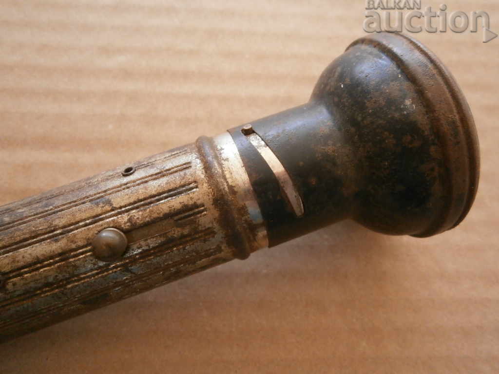DAIMON FOCUS WW1 WW2 antique flashlight with price 55.00 BGN | € 28.12 DAIMON FOCUS WW1 WW2 antique flashlight with price 55.00 BGN | € 28.12