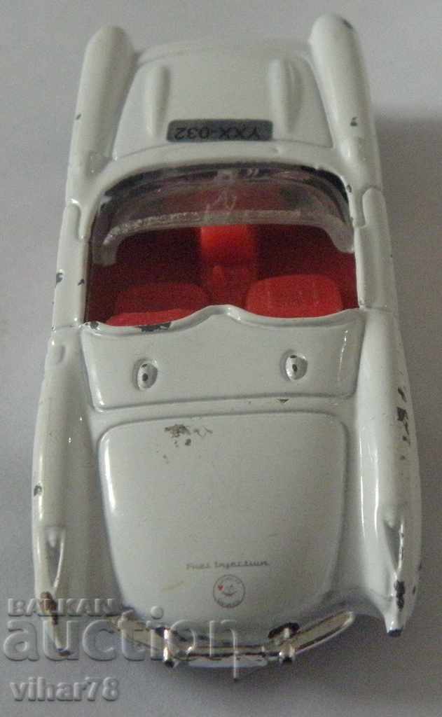 Доставка на Метална кола-количка Доставка на Метална кола-количка