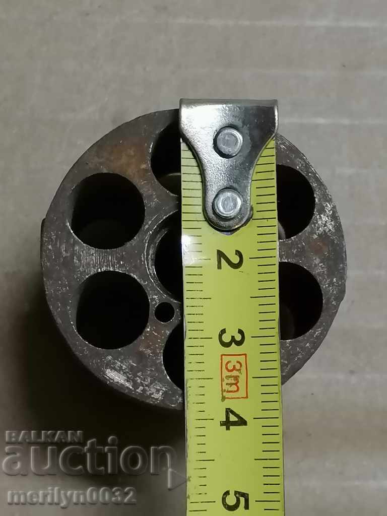 Six charged drums from a breakable revolver - 6