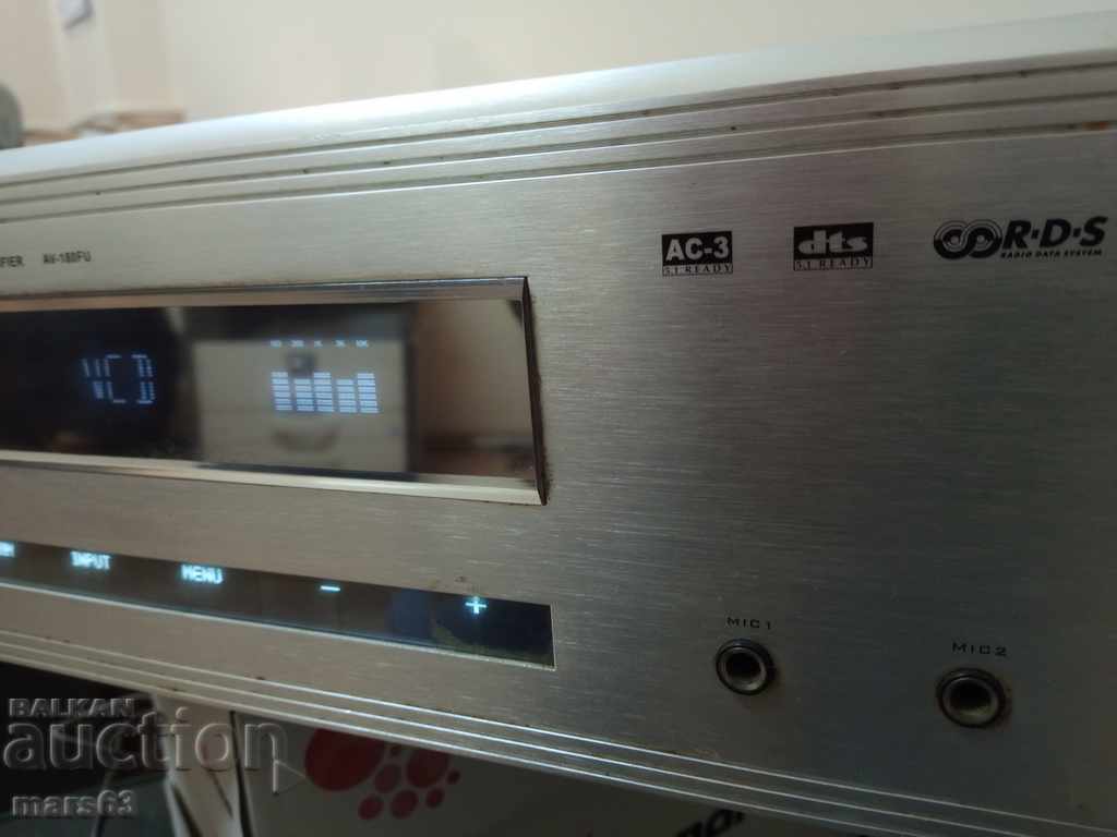 Livrarea ELITE AV-180-FU 5.1 home theater cu telecomandă.