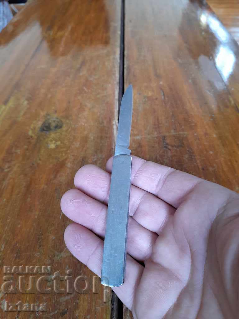 Delivery of Old pocket knife, knife, knife Delivery of Old pocket knife, knife, knife