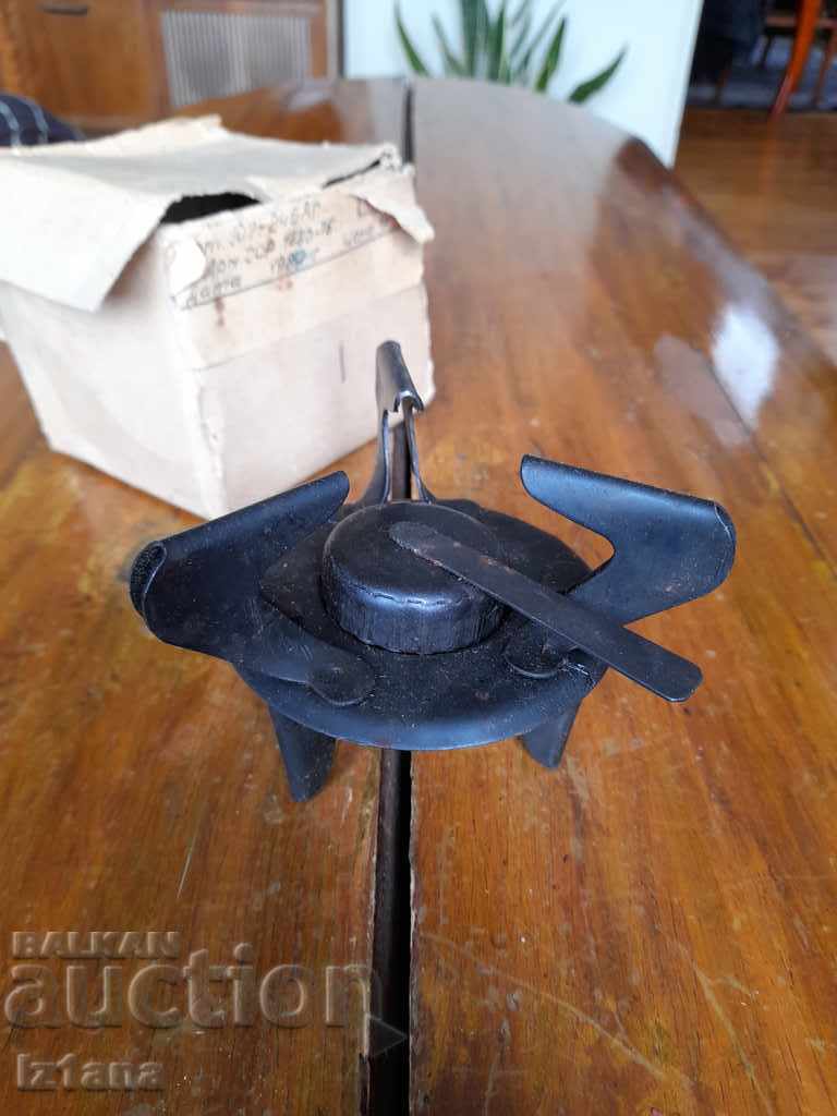 Old alcohol hot plate, alcohol with price 35.00 BGN | € 17.90 Old alcohol hot plate, alcohol with price 35.00 BGN | € 17.90