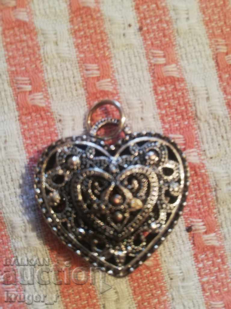 Auction  Pendant for necklace