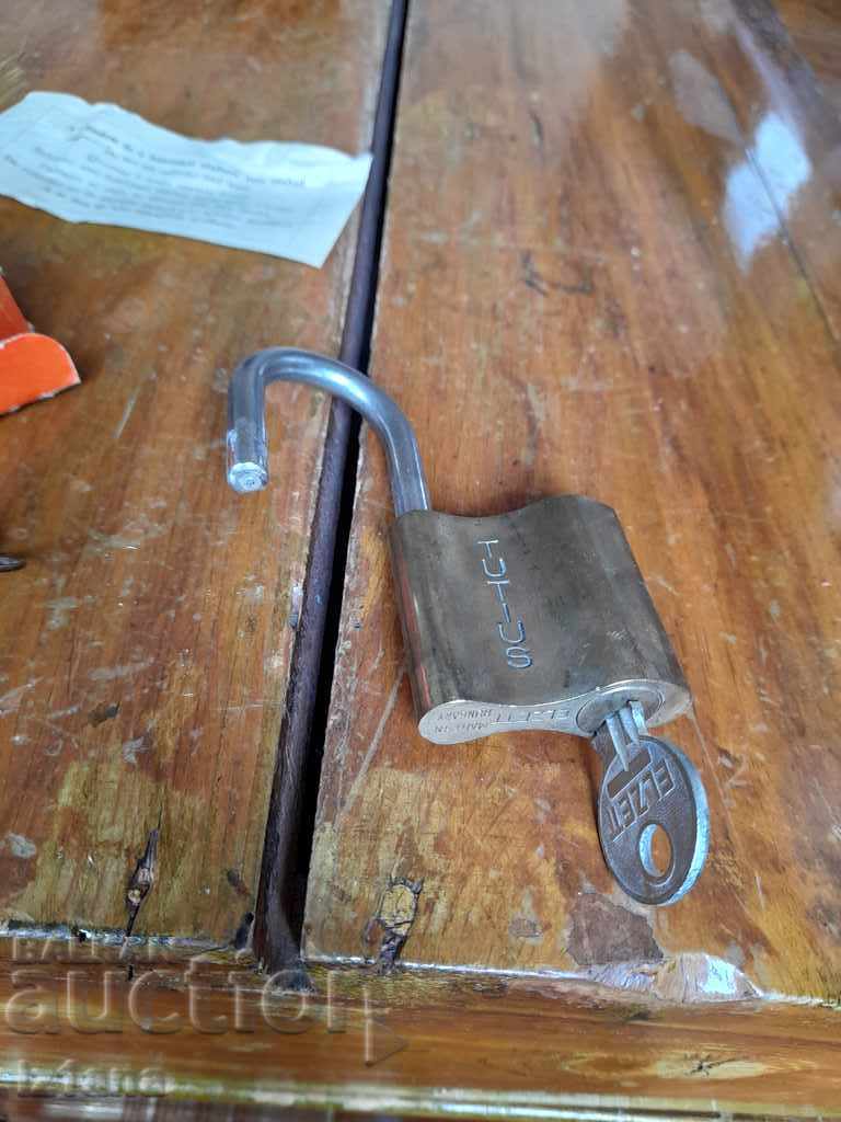 Old padlock Elzett Tutius - 6 Old padlock Elzett Tutius - 6