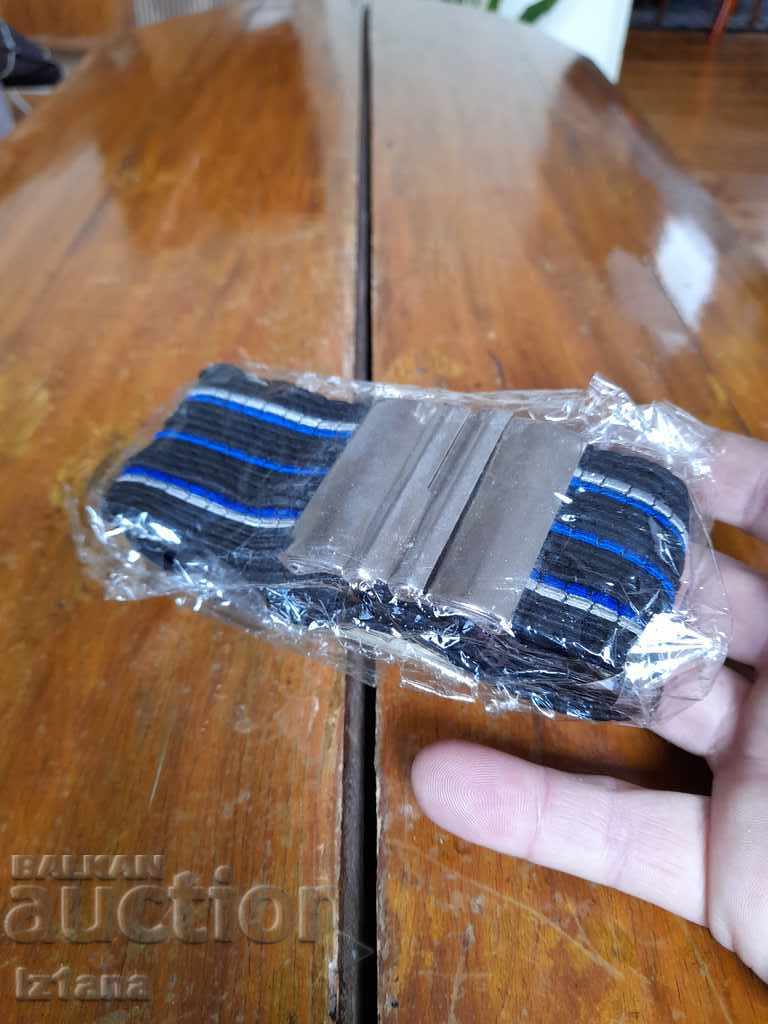 Livrarea Curea elastică veche Livrarea Curea elastică veche