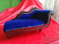 Mini canapea de lux englezească veche pentru păpuși