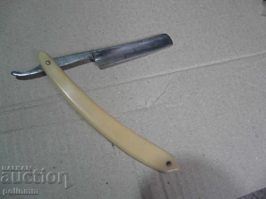Russian razor STIZ 1962 with price 27.00 BGN | € 13.80 Russian razor STIZ 1962 with price 27.00 BGN | € 13.80