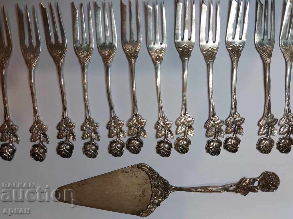 Silver forks 0.835 12 pieces set +1 pcs. with price 700.00 BGN | € 357.90