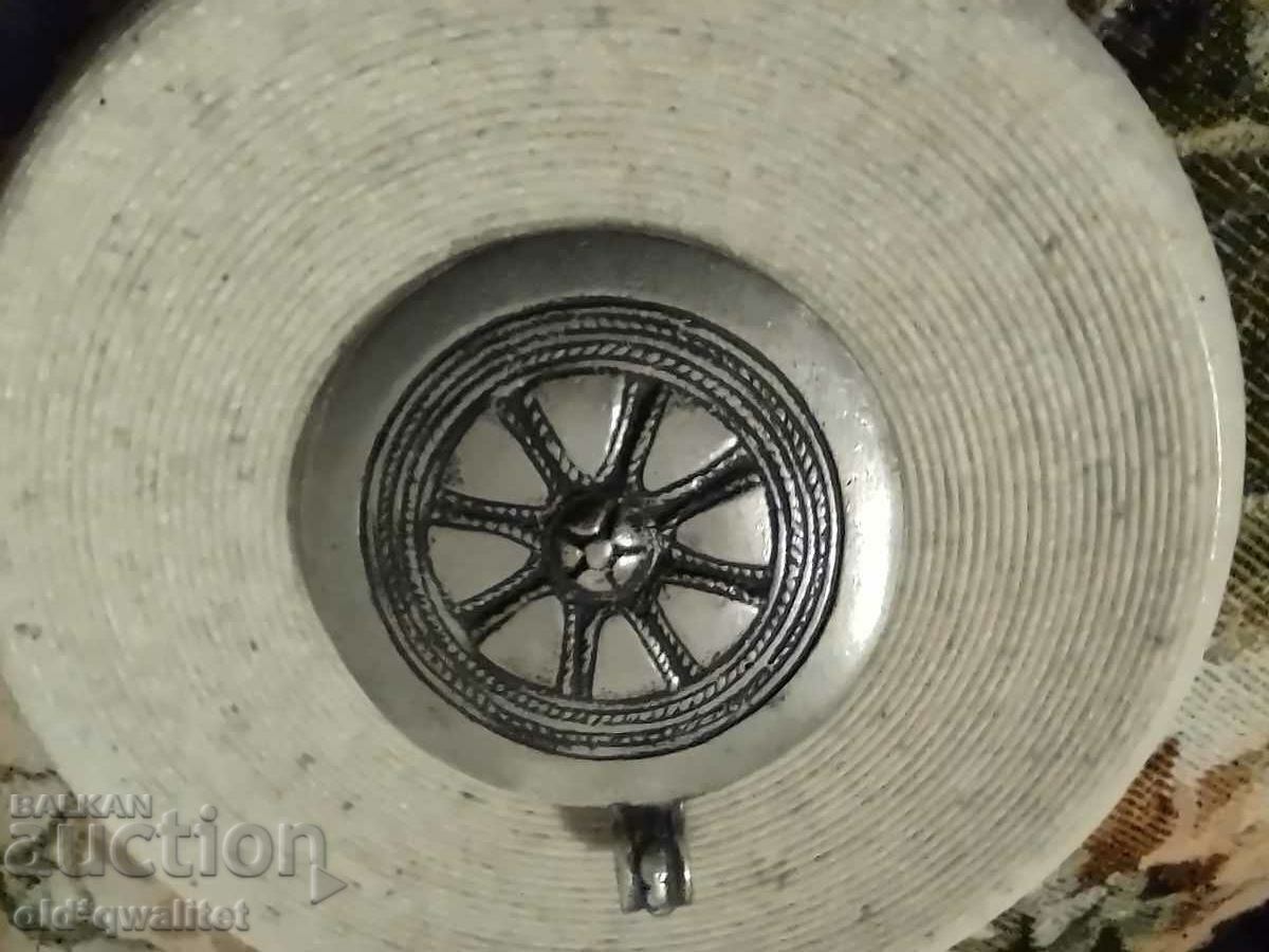 Necklace / Medallion large massive with dignity with price 67.00 BGN | € 34.26 Necklace / Medallion large massive with dignity with price 67.00 BGN | € 34.26