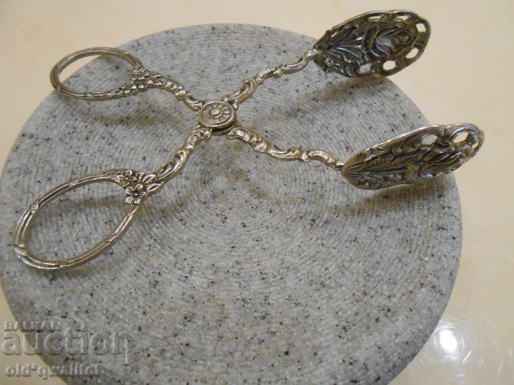 Antique SILVER CLAMP, SILVER 800, floral motifs N 1 with price 297.00 BGN | € 151.85 Antique SILVER CLAMP, SILVER 800, floral motifs N 1 with price 297.00 BGN | € 151.85