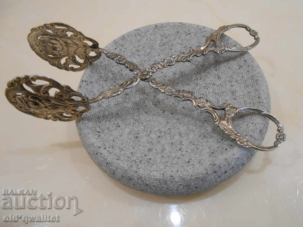 Antique SILVER CLAMP, SILVER 800, floral motifs N 3 with price 297.00 BGN | € 151.85 Antique SILVER CLAMP, SILVER 800, floral motifs N 3 with price 297.00 BGN | € 151.85