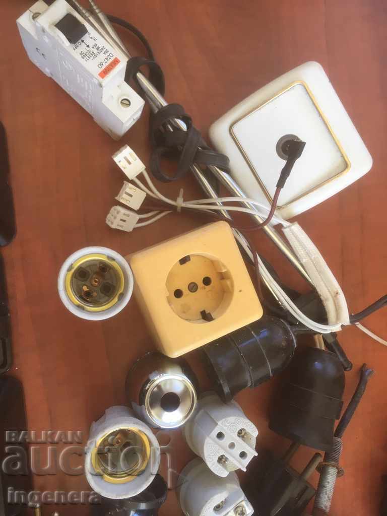 LOT OF ELECTRICAL MATERIALS DISCONNECTOR PLUG SOCKETS ETC - 6