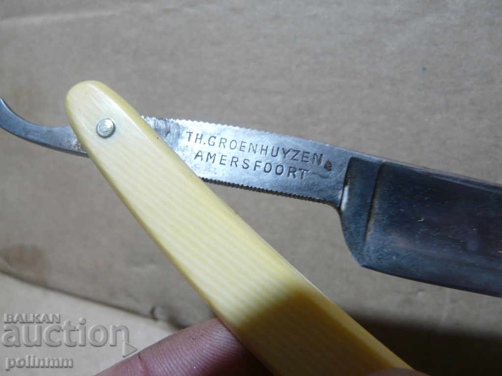 Solingen Razor - 17 with price 50.00 BGN | € 25.56 Solingen Razor - 17 with price 50.00 BGN | € 25.56