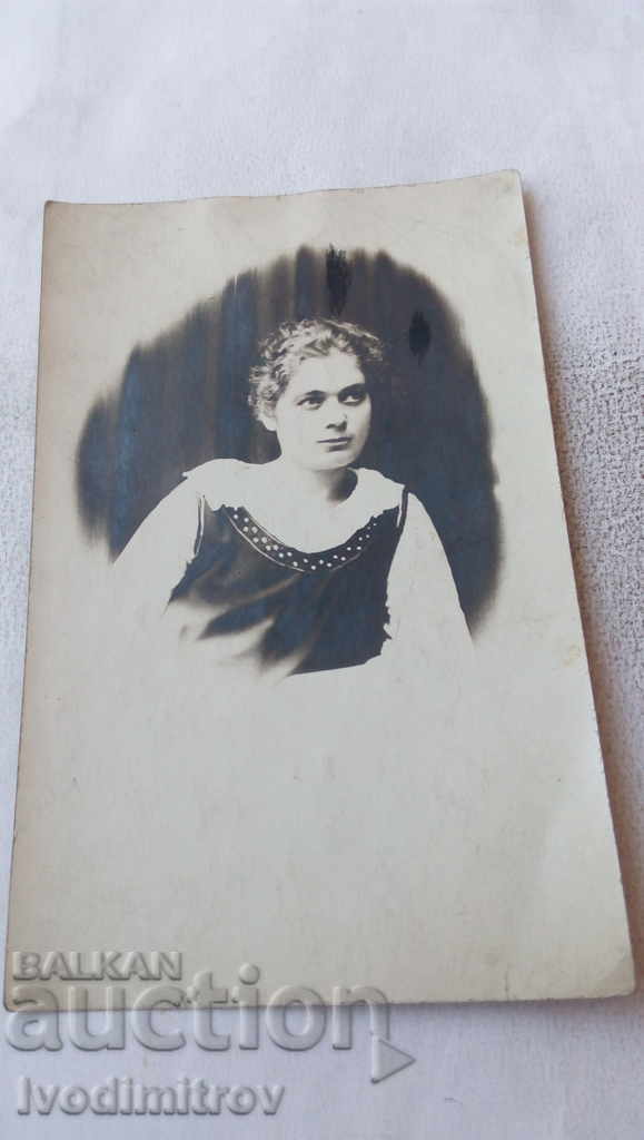 Photo Young girl 1922