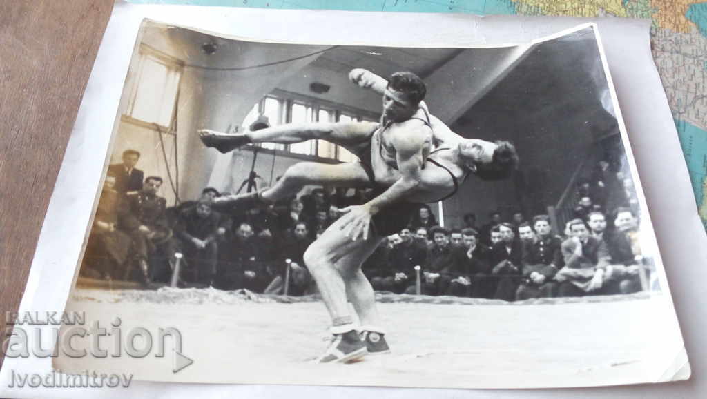 Снимка Двама борци в схватка