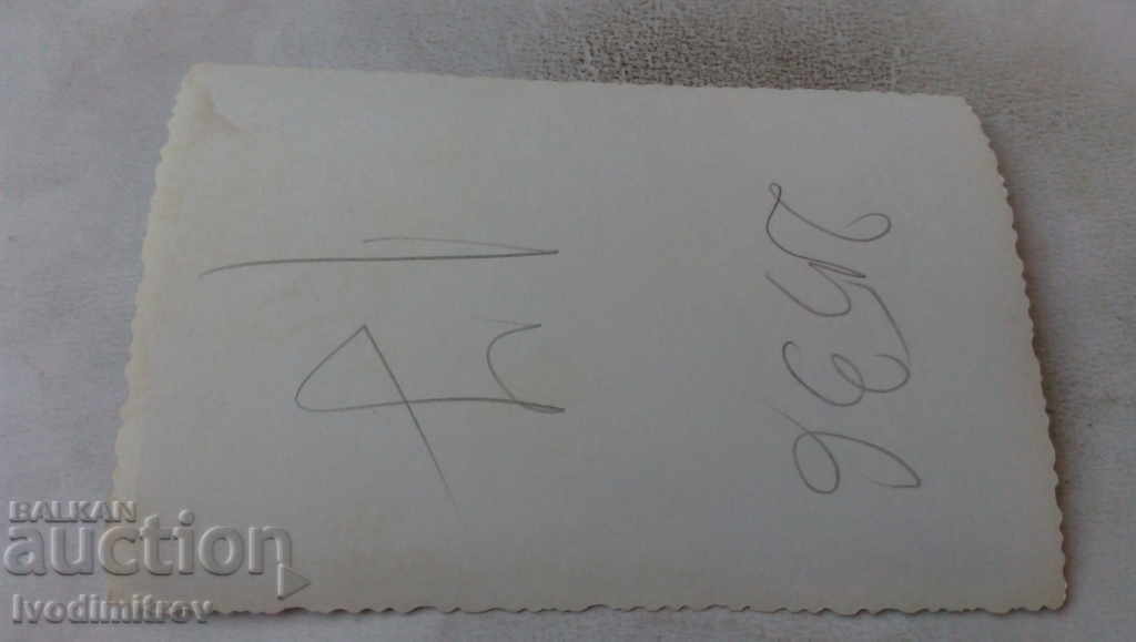 Снимка Дядо Мраз с цена 1.35 лв. | € 0.69 Снимка Дядо Мраз с цена 1.35 лв. | € 0.69