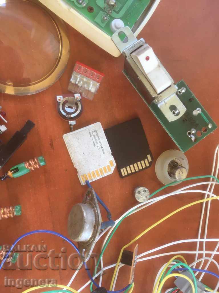 Auction  SCRAP PARTS ELEMENTS