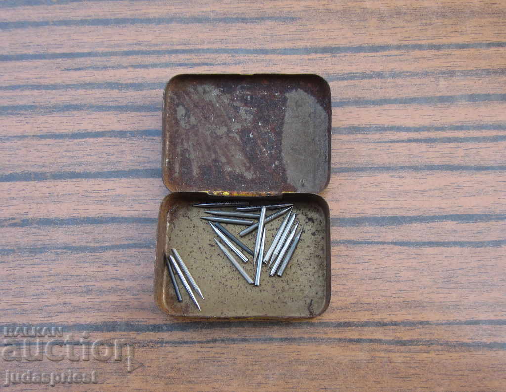 Delivery of German gramophone pins gramophone pins in a box Delivery of German gramophone pins gramophone pins in a box