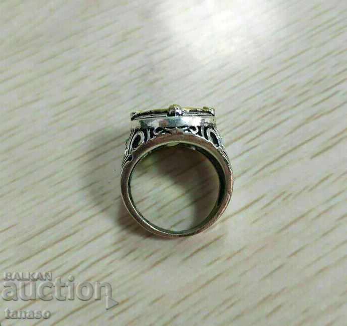 Delivery of Men's ring with peridot / olivine /