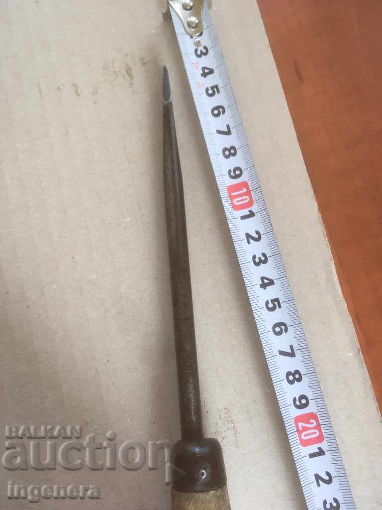 SCREWDRIVER OLD HEALTHY LARGE SOCA TOOL - 5 SCREWDRIVER OLD HEALTHY LARGE SOCA TOOL - 5