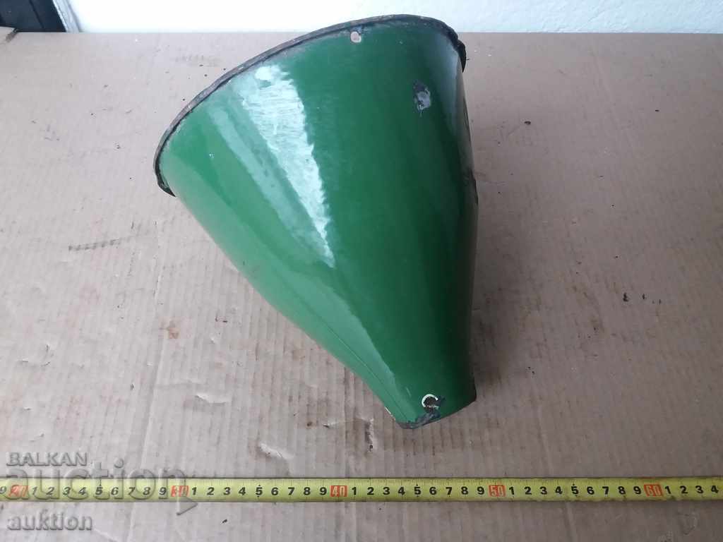 Delivery of ENAMELED SOC. VINTAGE LAMP, LAMPION