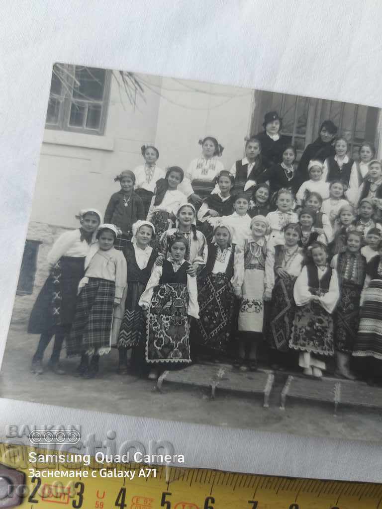 Παράδοση ΠΑΙΔΙΑ - ΜΕΤΑΦΟΡΕΣ - ΠΡΟΒΑΔΙΑ