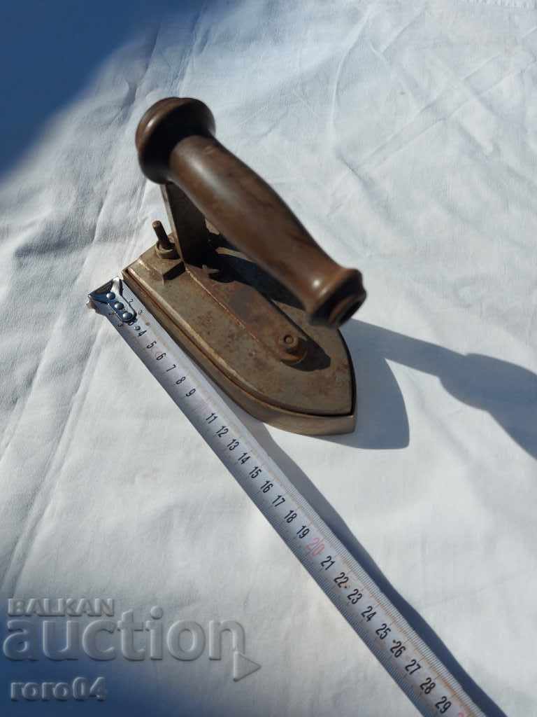 Delivery of IRON - EMZ THERMA - WW II Delivery of IRON - EMZ THERMA - WW II