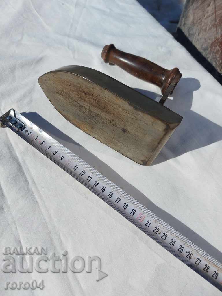 IRON - EMZ THERMA - WW II - 6 IRON - EMZ THERMA - WW II - 6