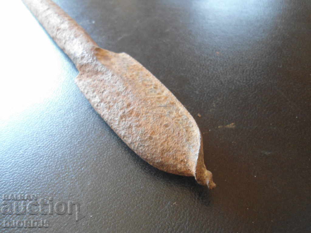 Auction An old tool, a drill Auction An old tool, a drill