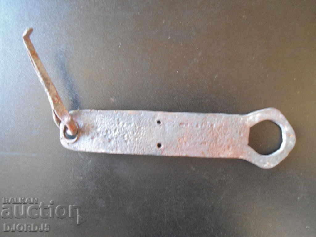 Old wrought latch with price 3.00 BGN | € 1.53