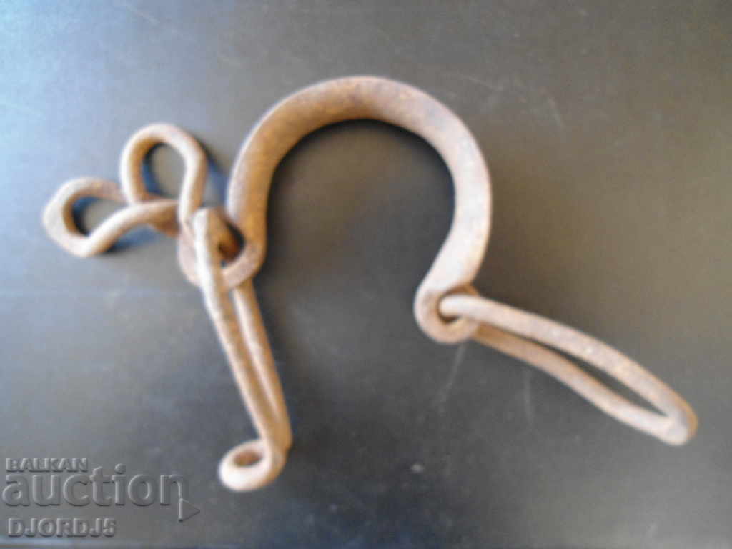 Old forged sidewall, shackles with price 6.00 BGN | € 3.07