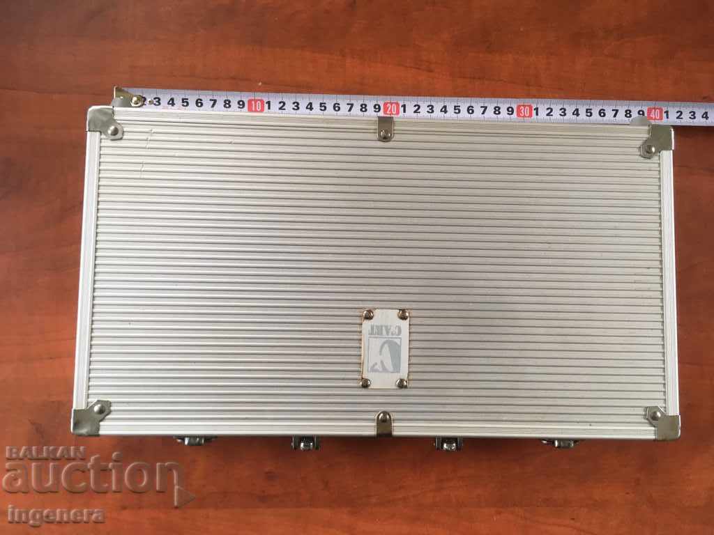 SET JETOARE PENTRU POKER MODEL RA 700-NOU - 7