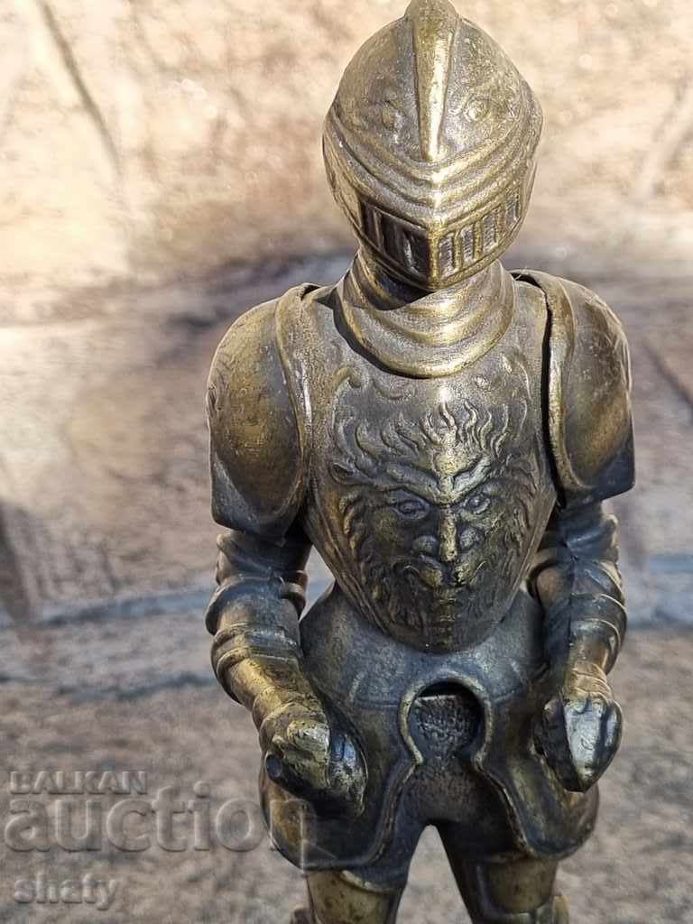 Old bronze sculpture with price 65.00 BGN | € 33.23 Old bronze sculpture with price 65.00 BGN | € 33.23