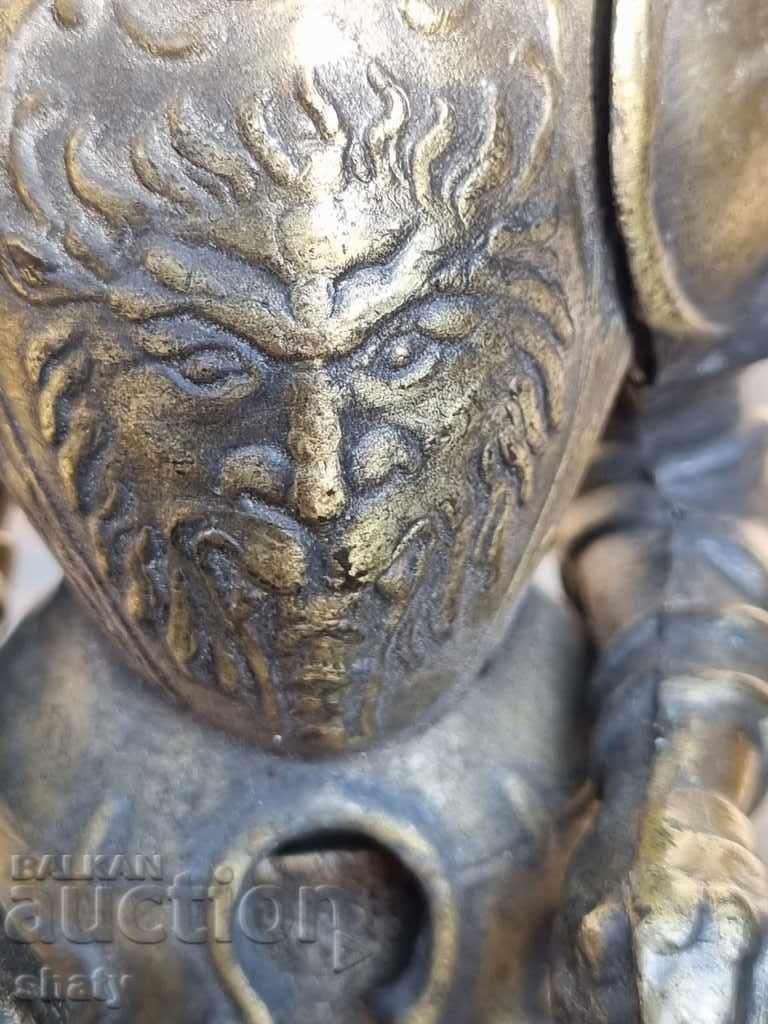 Delivery of Old bronze sculpture Delivery of Old bronze sculpture