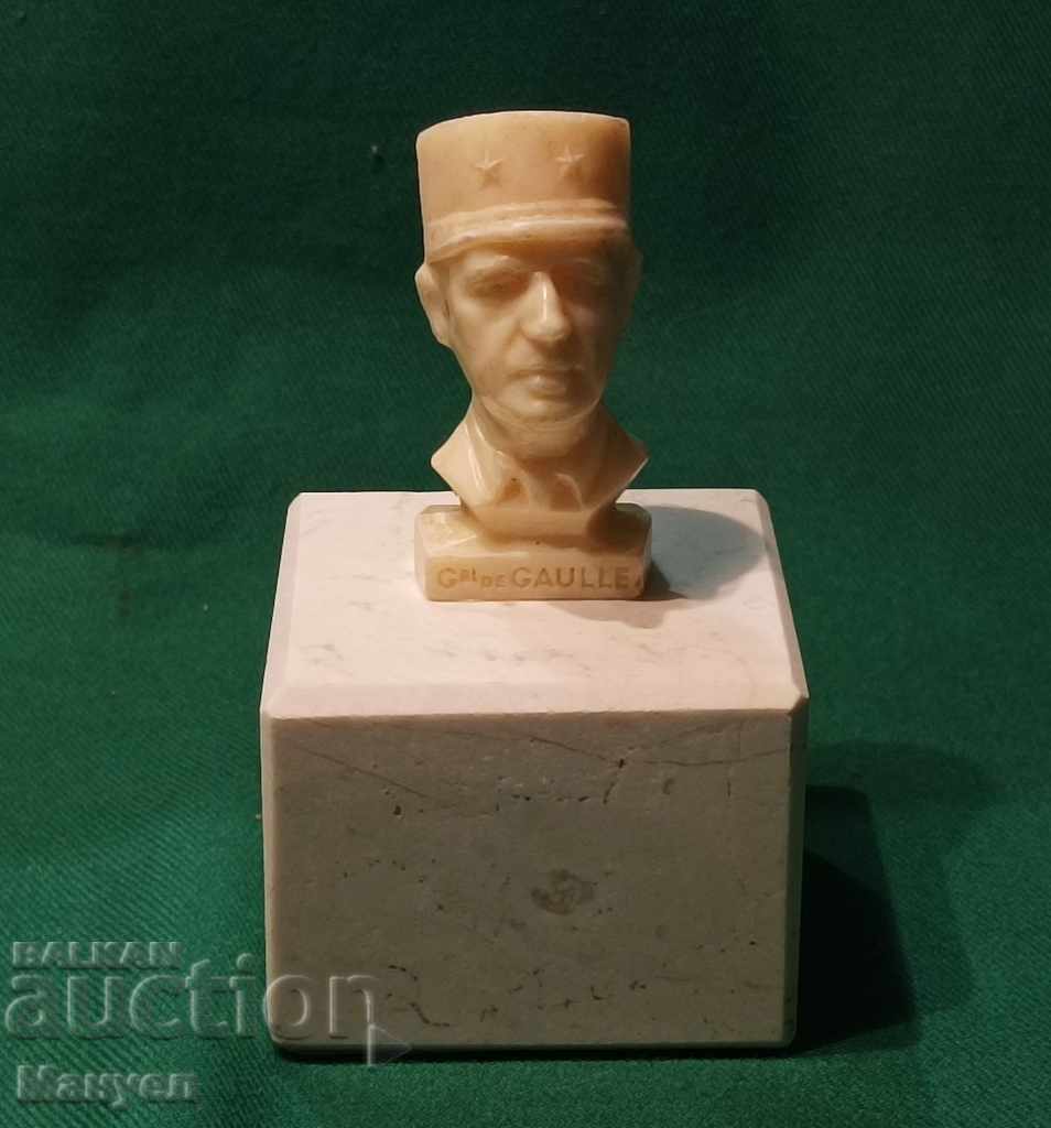 I'm selling an old bust of General De Gaulle.