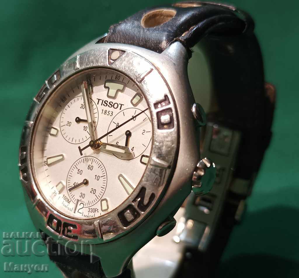 I am selling a "TISSOT" chronograph watch - 6