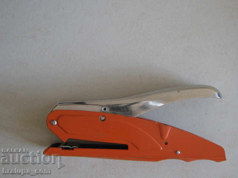 Old stapler SAX 620 with price 100.00 BGN | € 51.13 Old stapler SAX 620 with price 100.00 BGN | € 51.13