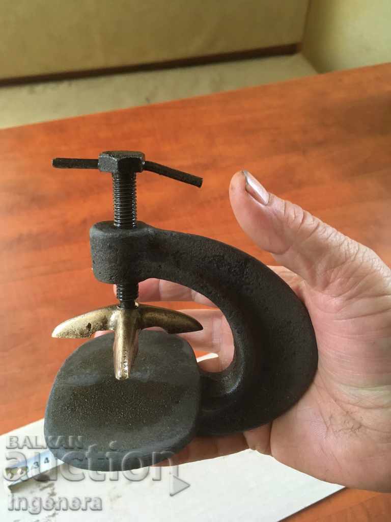 FLAG MENGEME STAR TOOL METAL BRONZE with price 19.00 BGN | € 9.71 FLAG MENGEME STAR TOOL METAL BRONZE with price 19.00 BGN | € 9.71