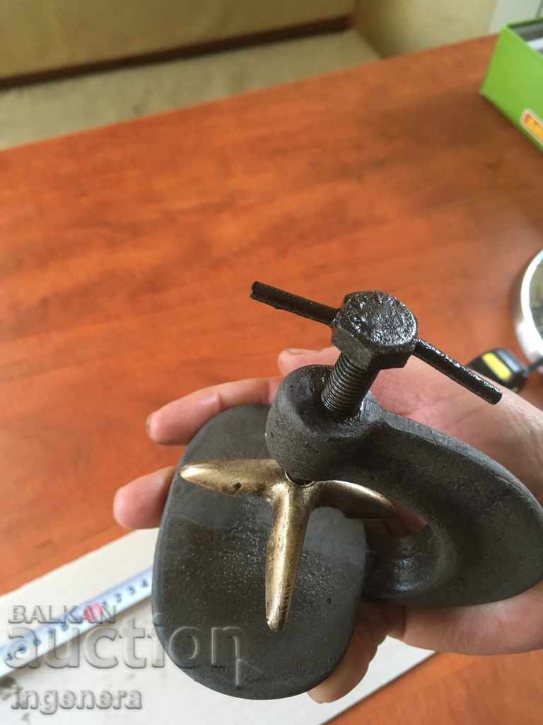 Auction FLAG MENGEME STAR TOOL METAL BRONZE Auction FLAG MENGEME STAR TOOL METAL BRONZE