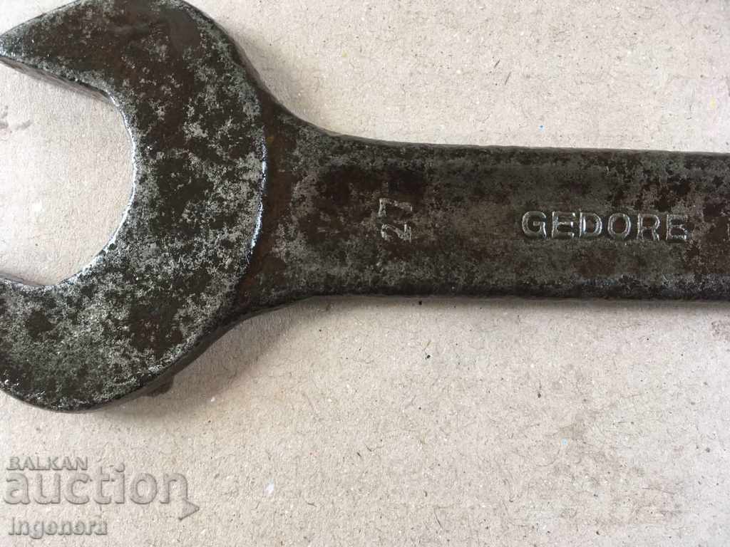 Auction  WRENCH 22/27 BRAND GEDORE TOOL