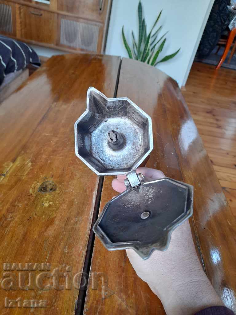 Delivery of An old coffee maker Delivery of An old coffee maker