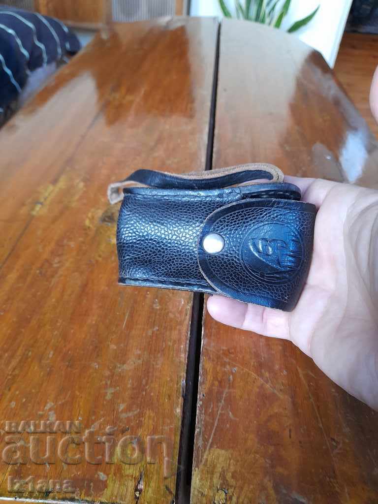 An old box of binoculars with price 15.00 BGN | € 7.67 An old box of binoculars with price 15.00 BGN | € 7.67