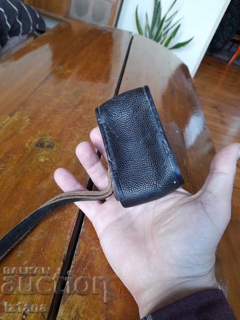 An old box of binoculars - 5 An old box of binoculars - 5