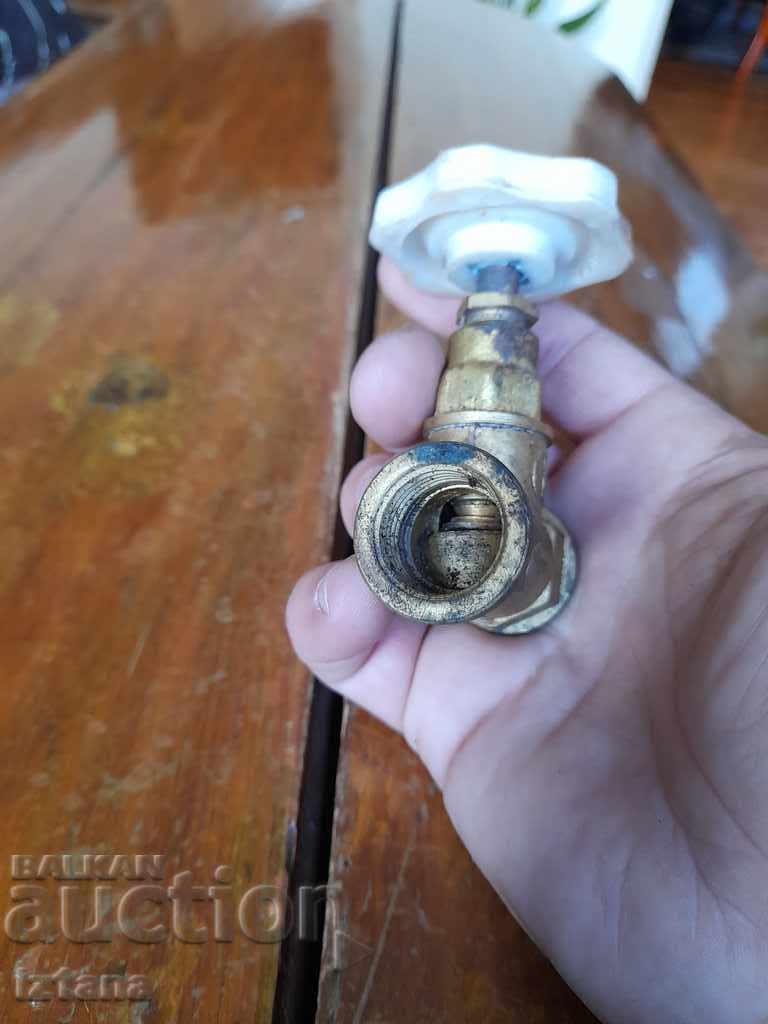 Παλιά βαλβίδα διακοπής, βρύση - 5 Παλιά βαλβίδα διακοπής, βρύση - 5